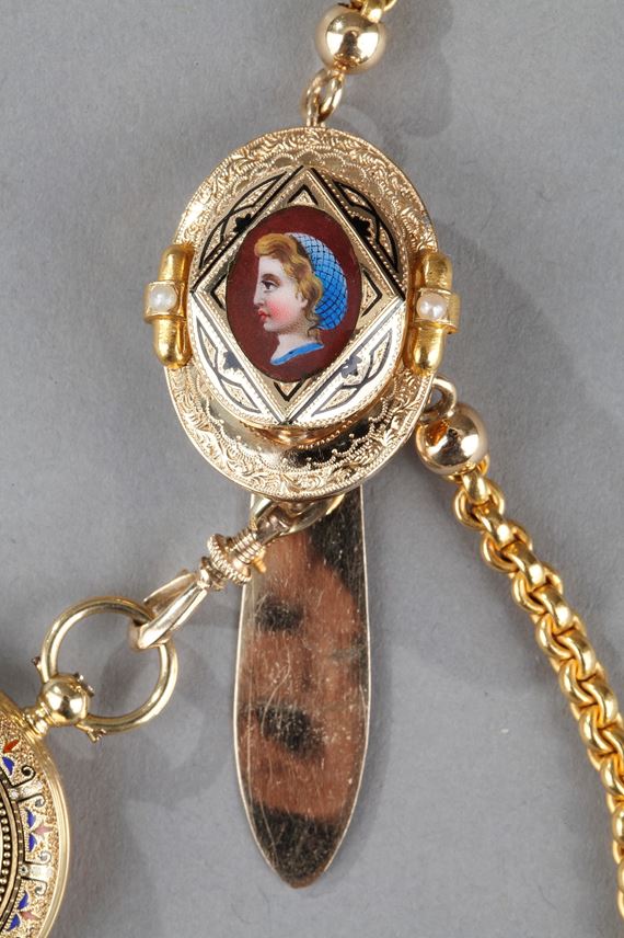 Gold enamel chatelaine with Frères Junod&#39; watch | MasterArt